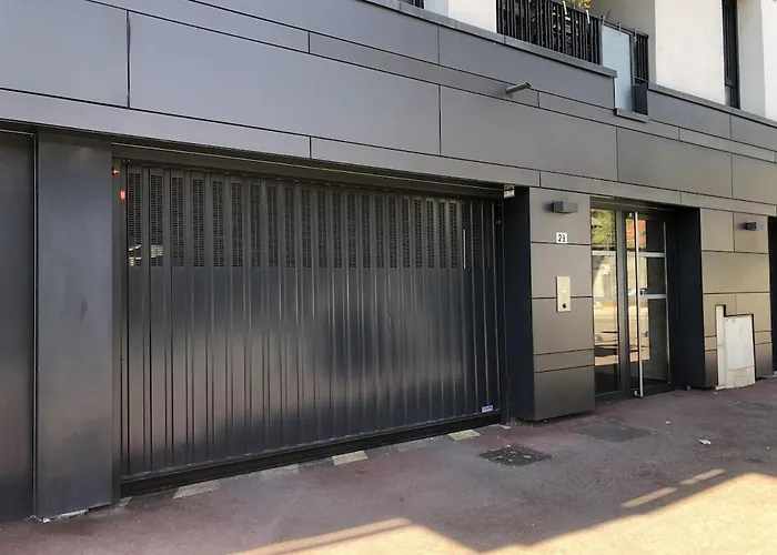 T2 45m2 Le 29 1 Parking Terrasse, Centre-ville アパート エクスレバン